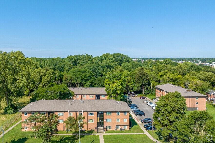 Greenwood Village 750879 Greenfield Dr Columbus OH 43223 Apartment Finder