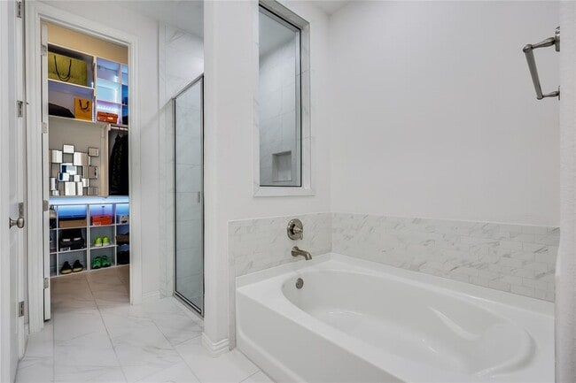 Building Photo - 7705 Pace Ravine Dr