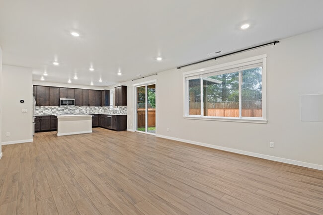 Building Photo - 11225 SE 245th Pl