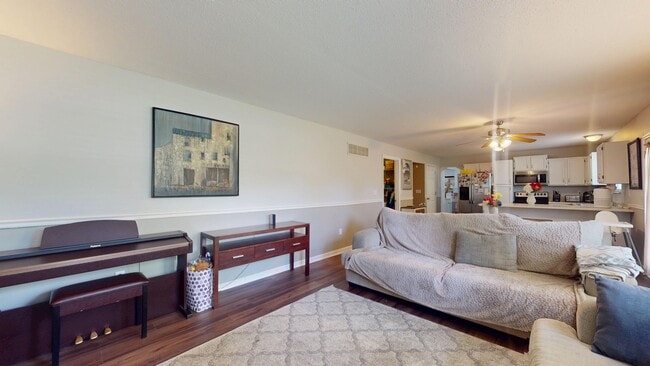 Building Photo - 2716 Stone Valley Dr