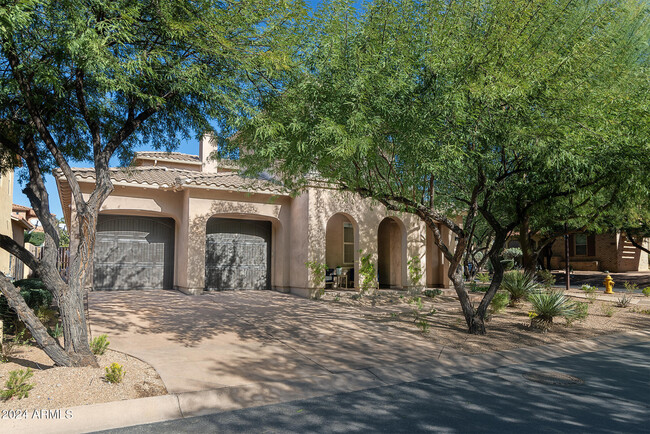 Building Photo - 9490 E Trailside View