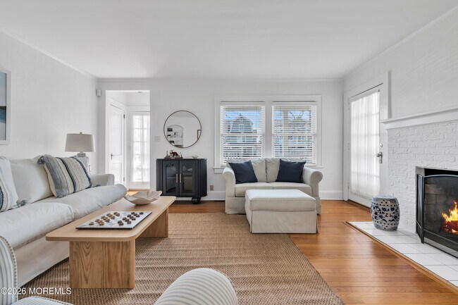 Building Photo - 111 Chicago Blvd