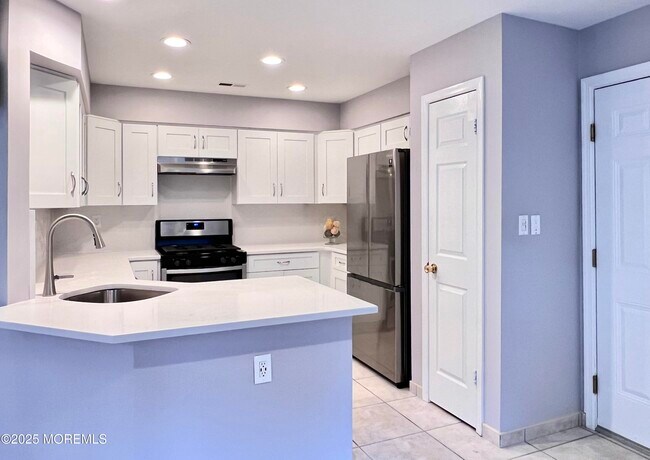 Building Photo - 163 Colony Ln