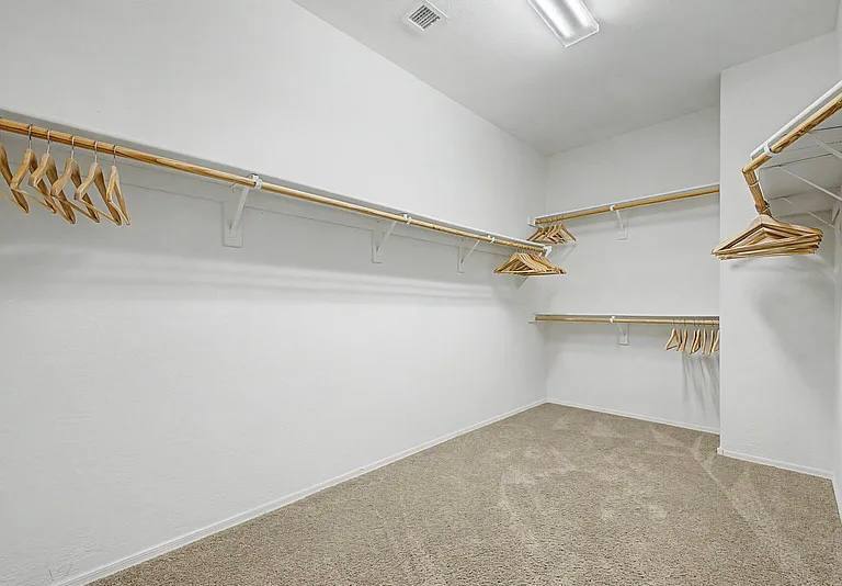 Building Photo - 2823 E Cullumber Ct