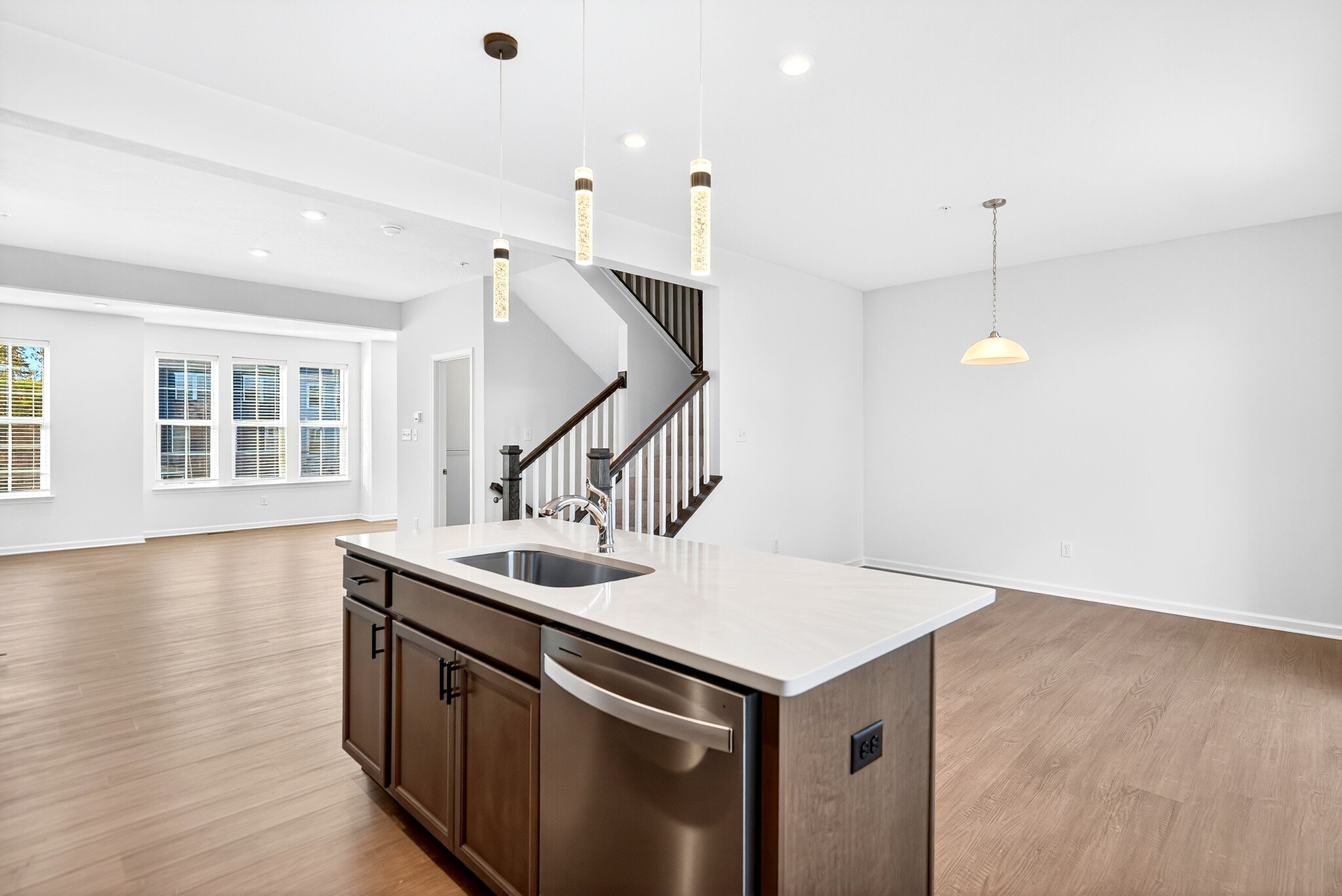 Building Photo - 600 Dana Dr