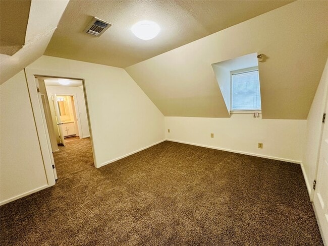 Building Photo - 402 S Bryan-Belt Line Rd