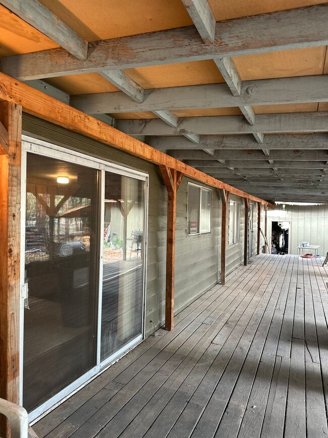 Building Photo - 18515 Freight Rd Ln