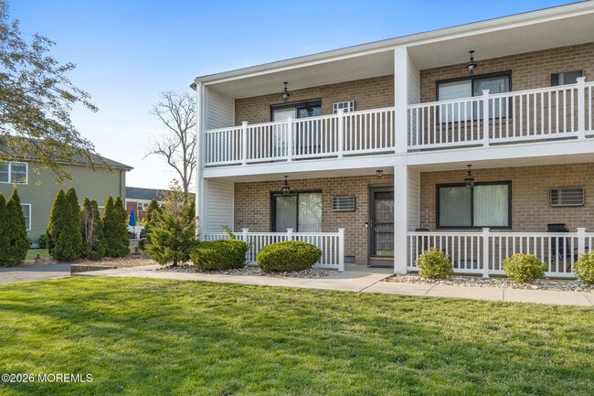 Building Photo - 119 Avery Ave