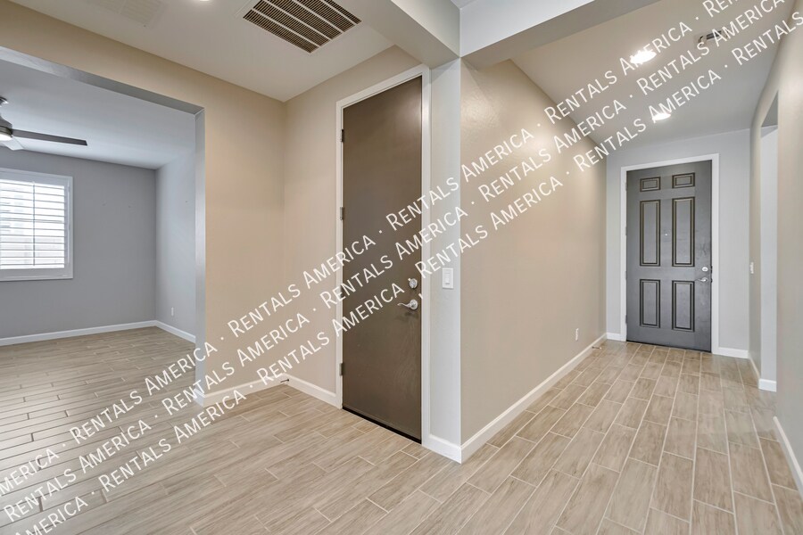 Building Photo - 22770 E Rosa Rd