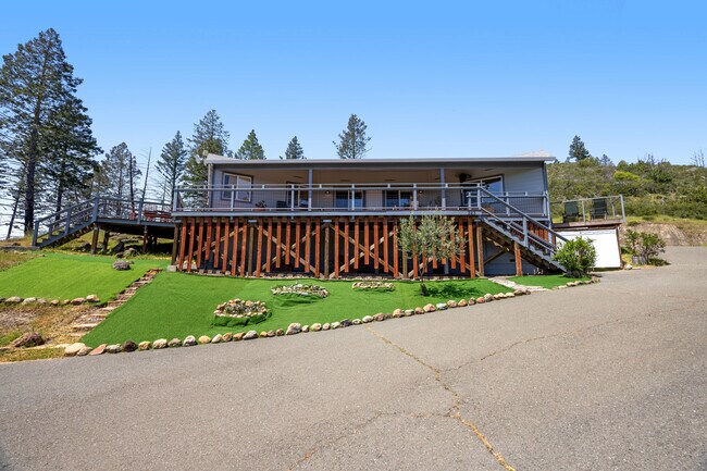 Building Photo - 323 Bodmer Ln