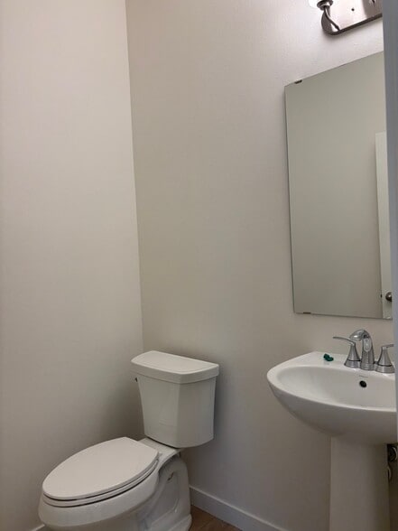 Building Photo - 17058 126th St E