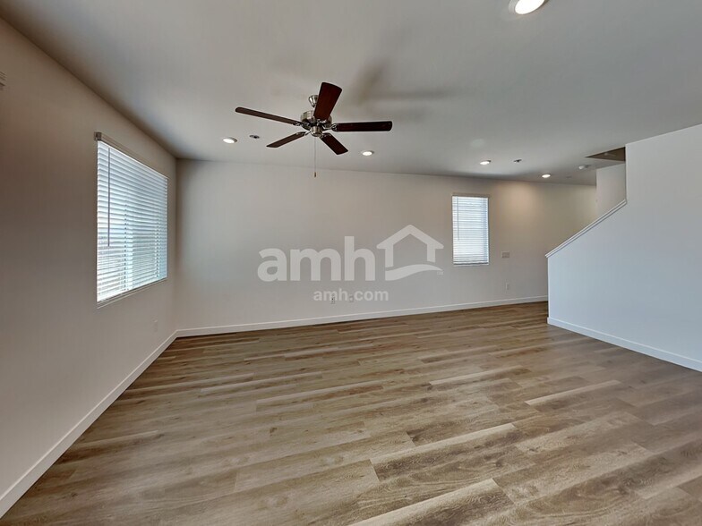 Building Photo - 9678 N Rancho Lozano