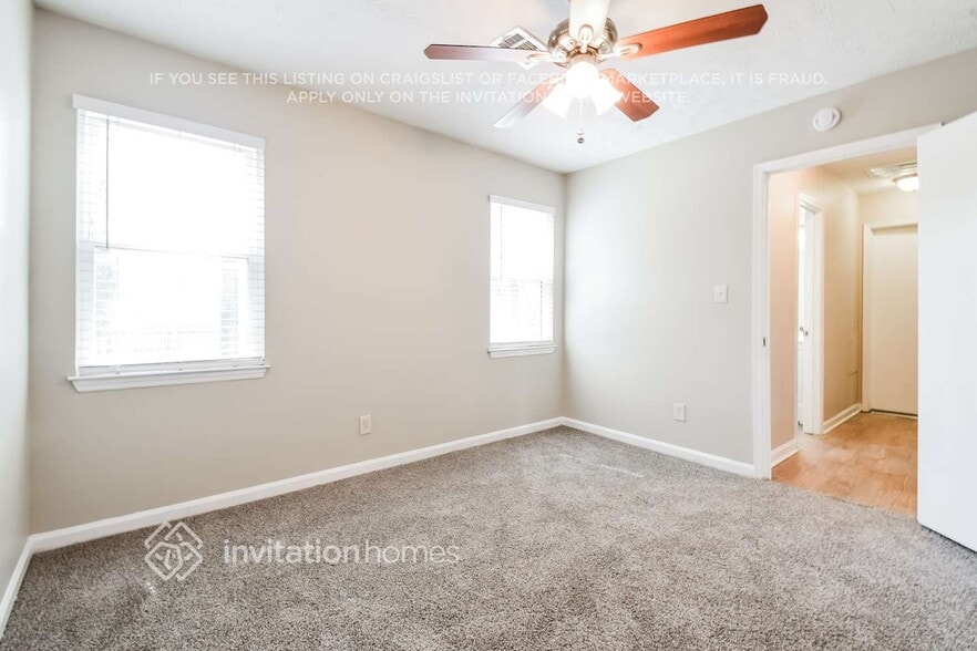 Building Photo - 640 Barrington Way