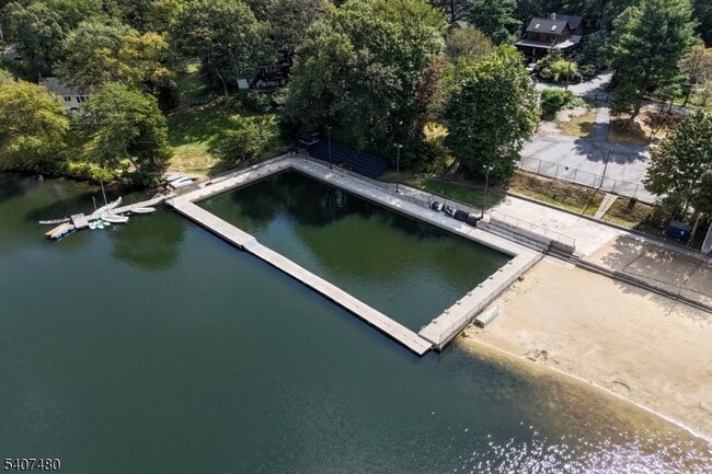 Building Photo - 49 Fayson Lakes Rd