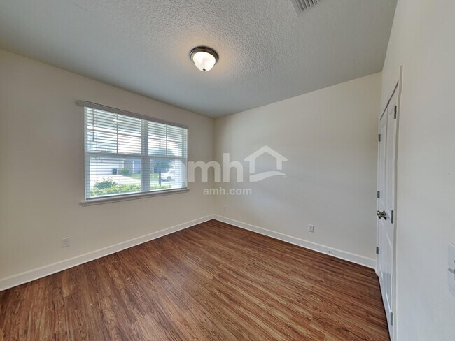 Building Photo - 3066 Creek Village Ln