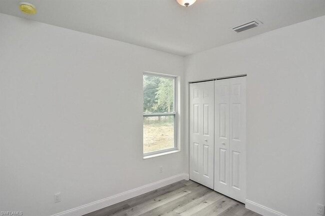 Building Photo - 4 bedroom home!