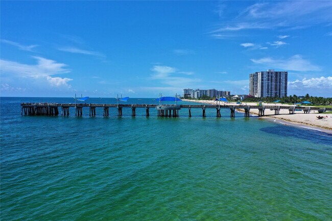 Building Photo - 2501 N Ocean Blvd