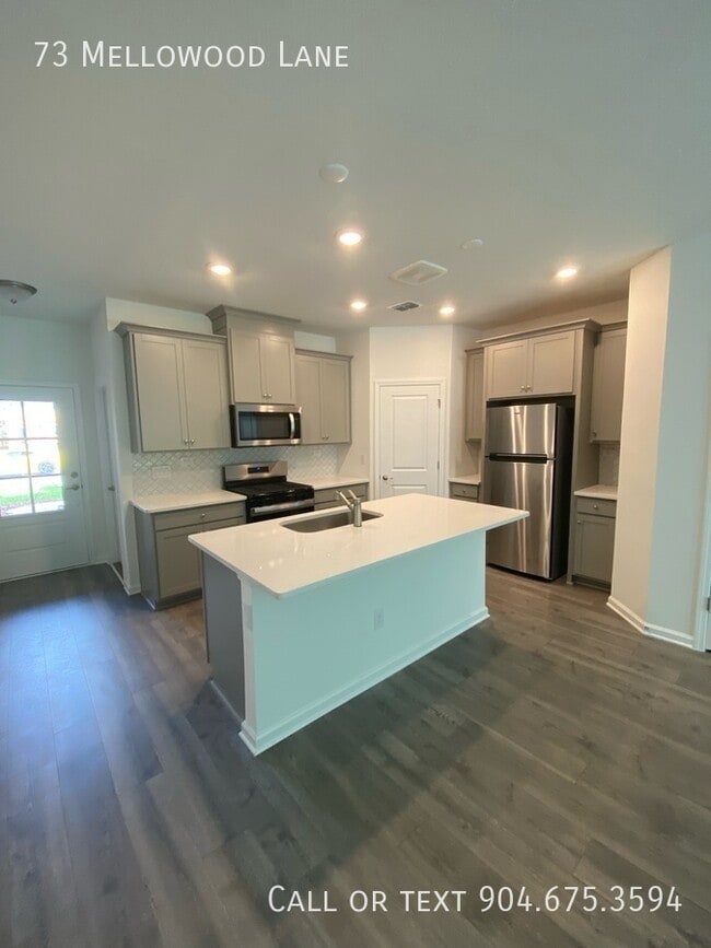 Building Photo - 73 Mellowood Ln