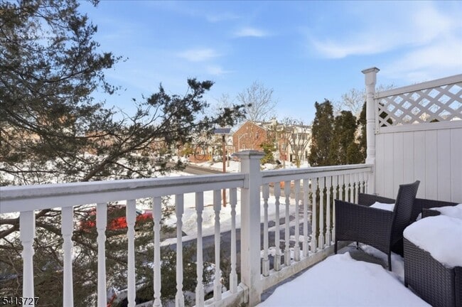 Building Photo - 47 Rutgers Dr