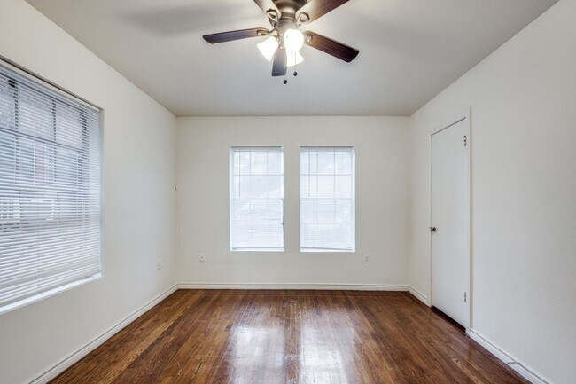 Building Photo - Discover Your Oasis in the Heart of Montrose!