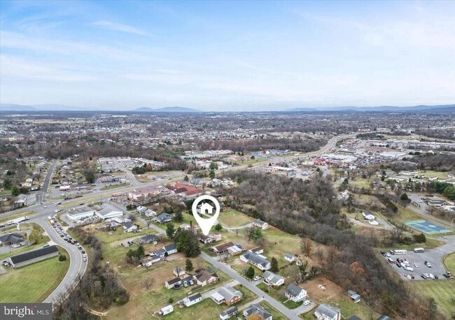 Building Photo - 163 Denny Ln