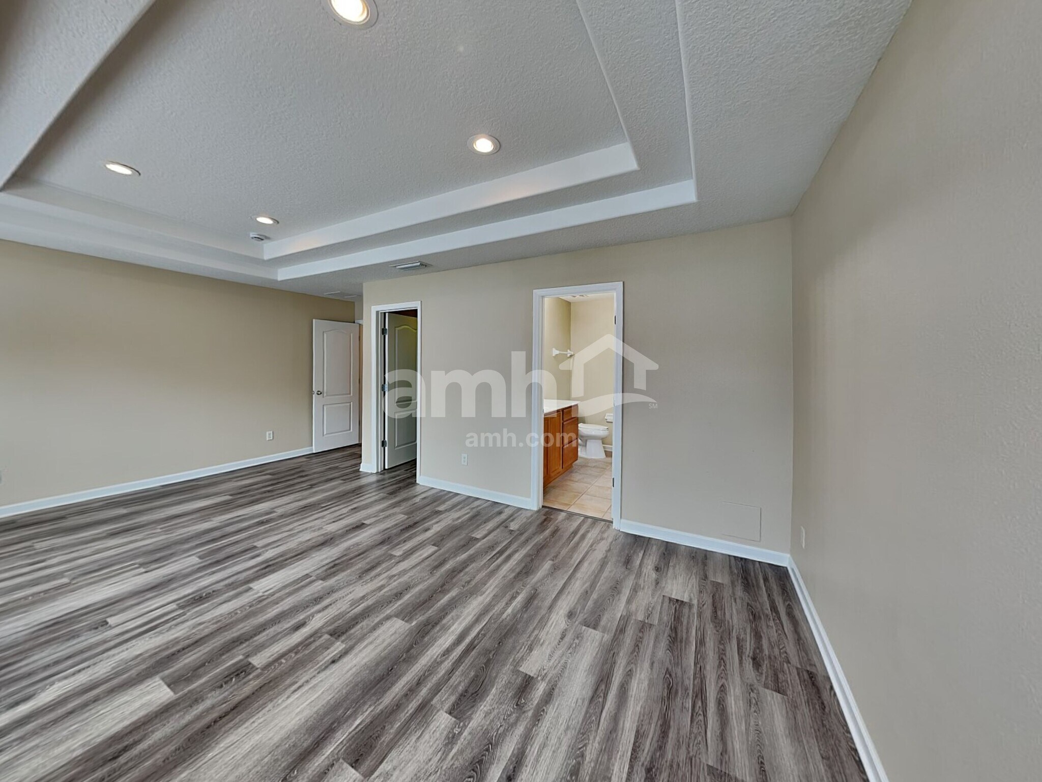 Building Photo - 421 Monet Ave