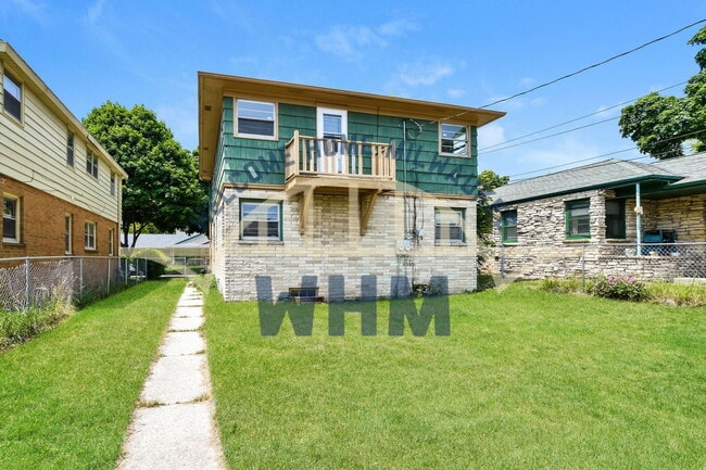 Building Photo - 4074 N 85th St
