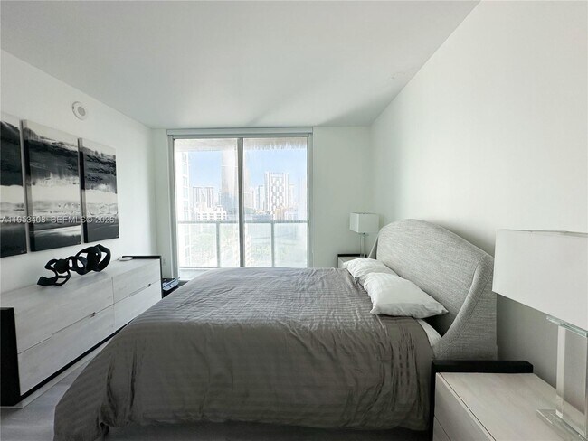 Building Photo - 55 SE 6th St