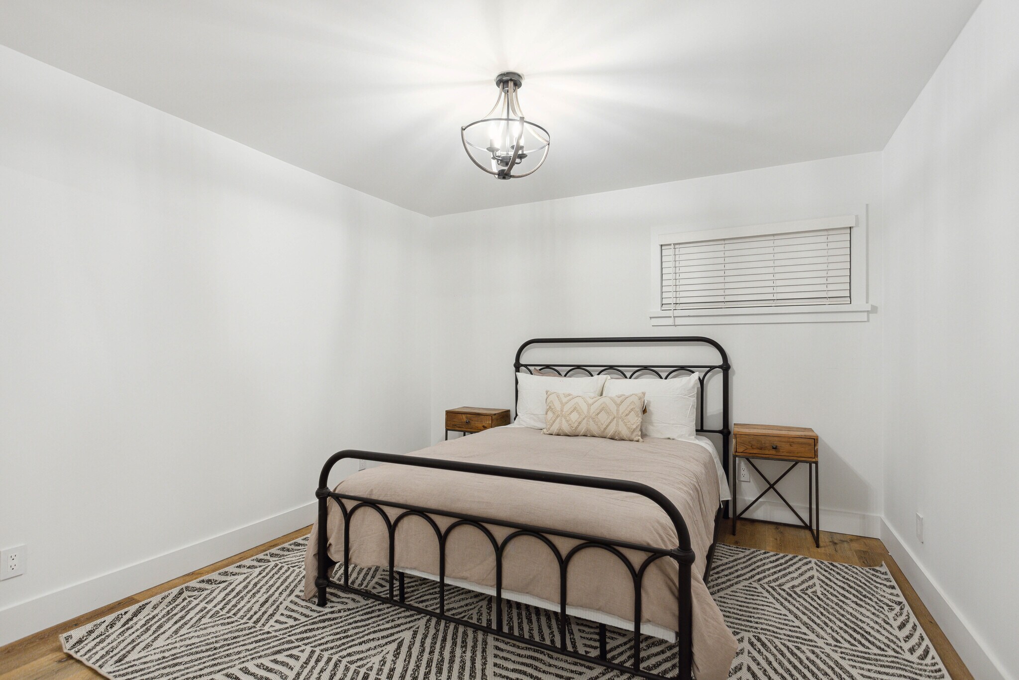 Building Photo - 19119 Ingomar St