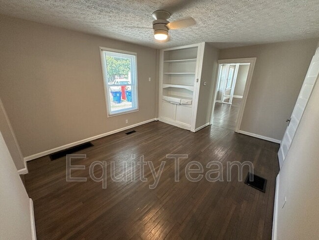 Building Photo - 625 Symmes Ave
