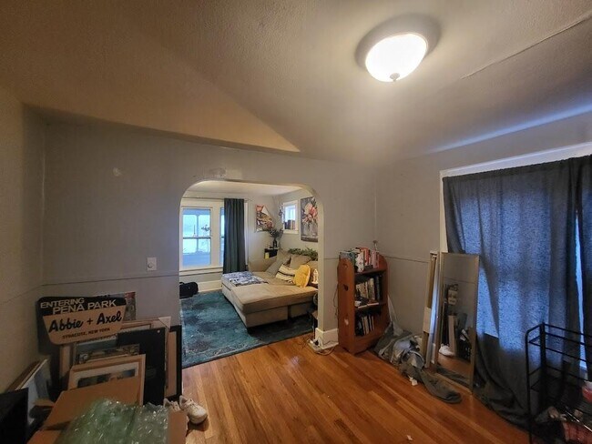Building Photo - 416 Boyden St