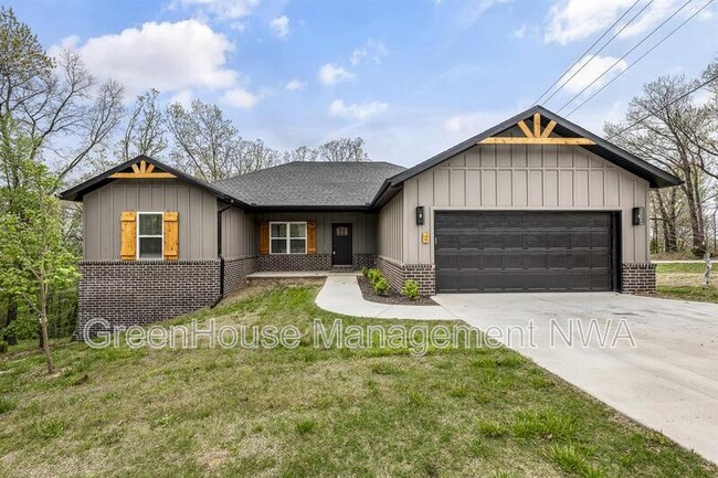 Building Photo - 2 Cawood Dr