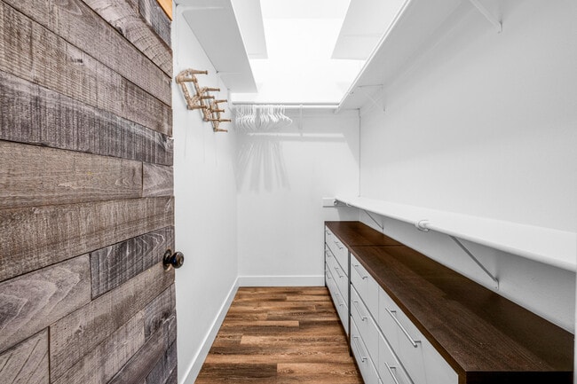Building Photo - 53980 Avenida Mendoza