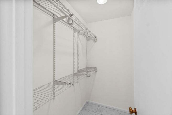 Building Photo - 4640 Rosewood Tree Ct