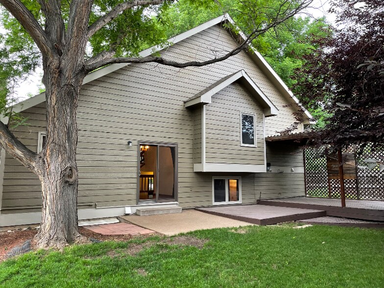 Building Photo - 1624 Sagewood Dr
