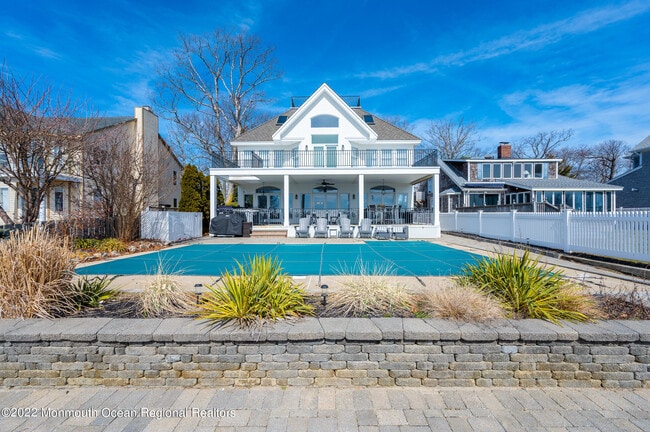 Building Photo - 709 Princeton Ave