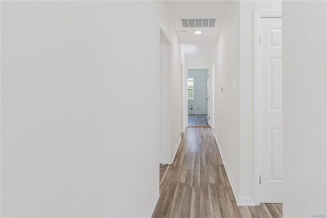 Building Photo - 13842 Hamlin St