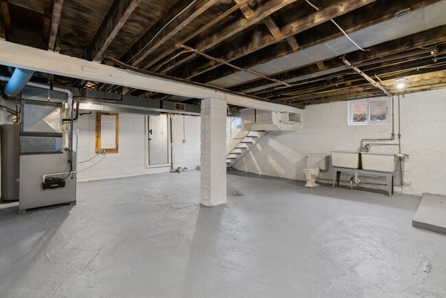 Building Photo - SCORE 50% OFF 1ST MONTH'S RENT IF SIGNED BY MARCH 6! Newly Renovated 3 Bedroom home in Bridgevill...