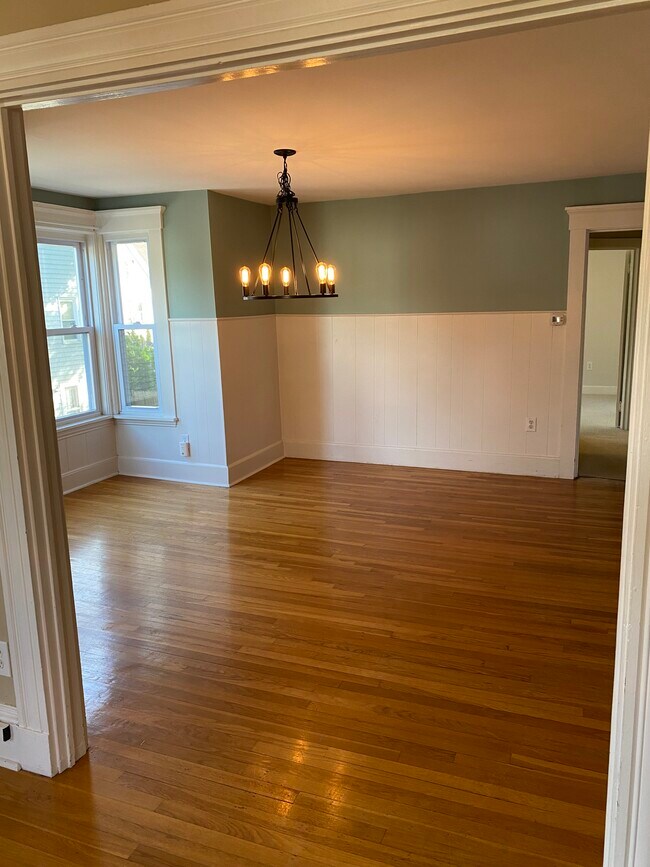 Dining Room - 7 Bay St