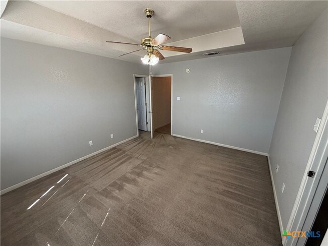 Building Photo - 3701 Dustin Ct