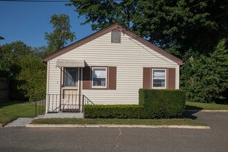 Building Photo - 11 Cordiali Colony Ln