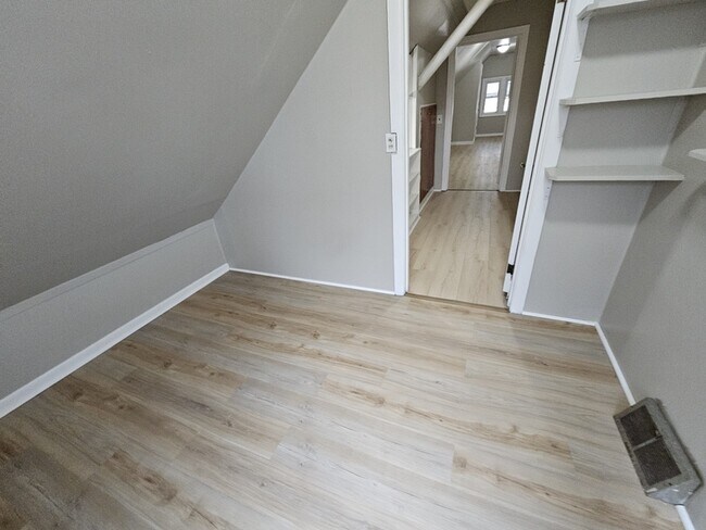 Building Photo - 4213 Spokane Ave