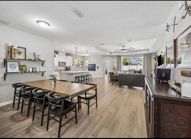 Building Photo - 86167 Amaryllis Court