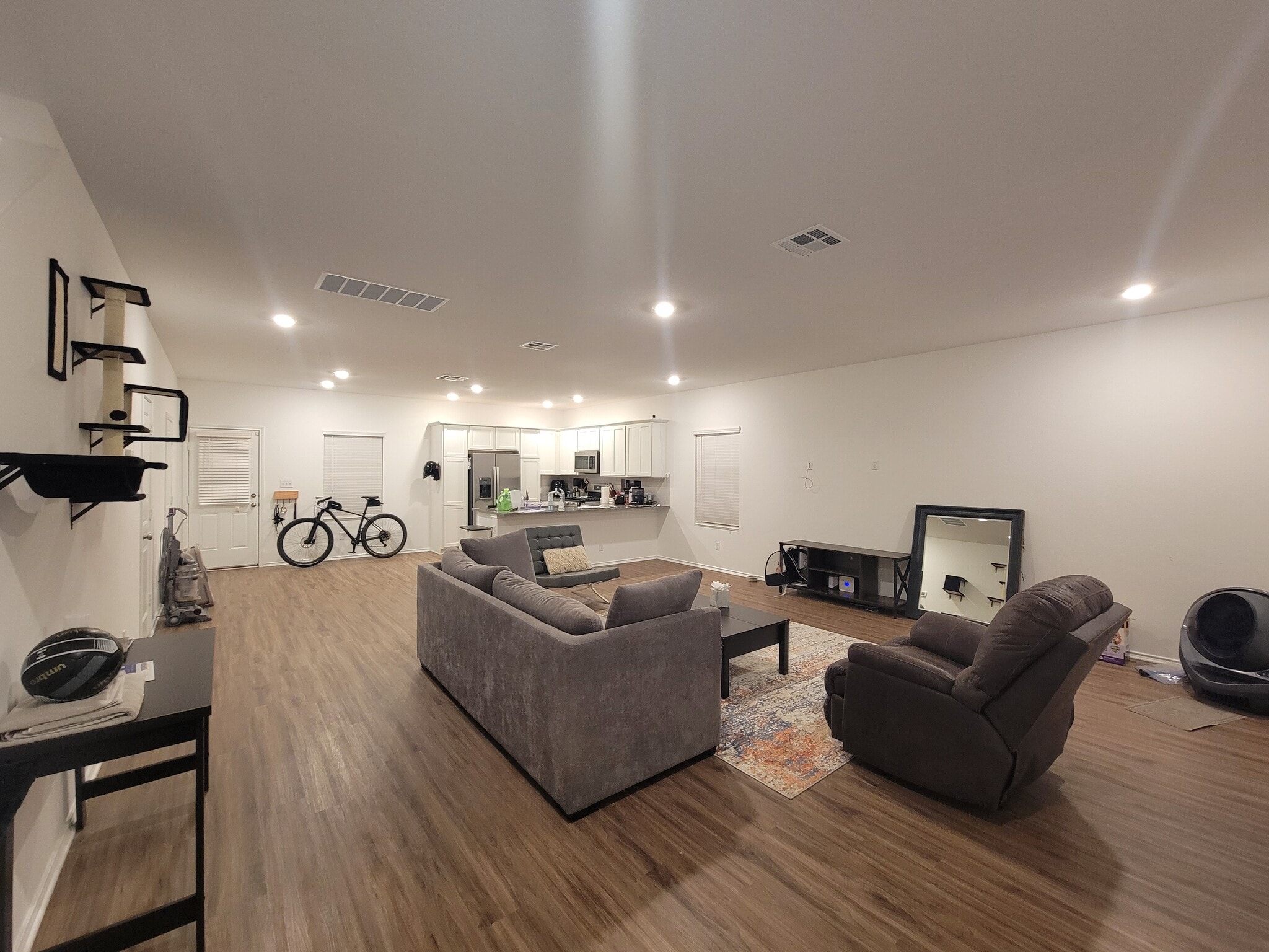 Building Photo - 1609 Cobblecrest Ln