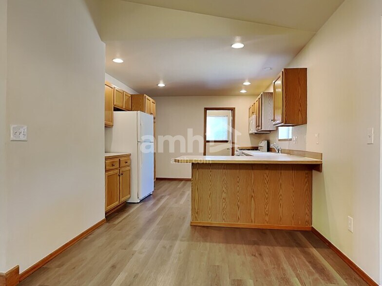 Building Photo - 414 Orting Ave NW