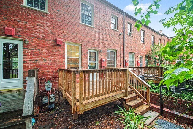 Building Photo - 1510 S Edgewood St