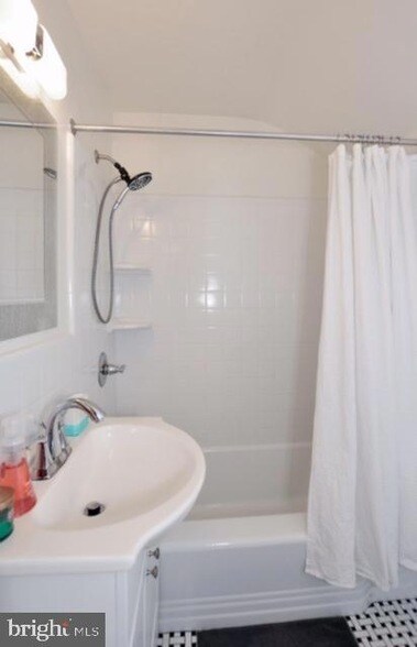 Building Photo - 4306 Kentbury Dr