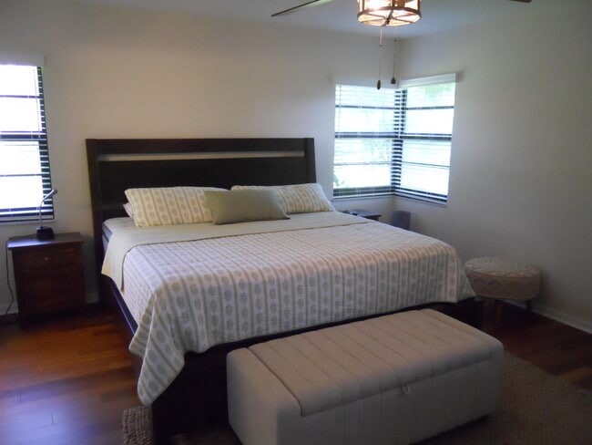 Building Photo - 8199 Springlake Dr