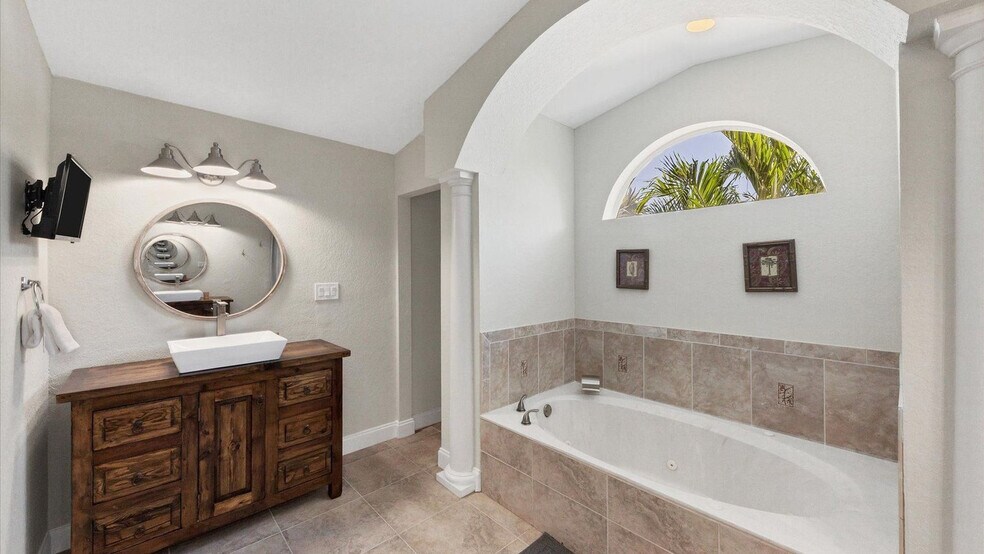 Building Photo - 945 Santa Brigida Ct