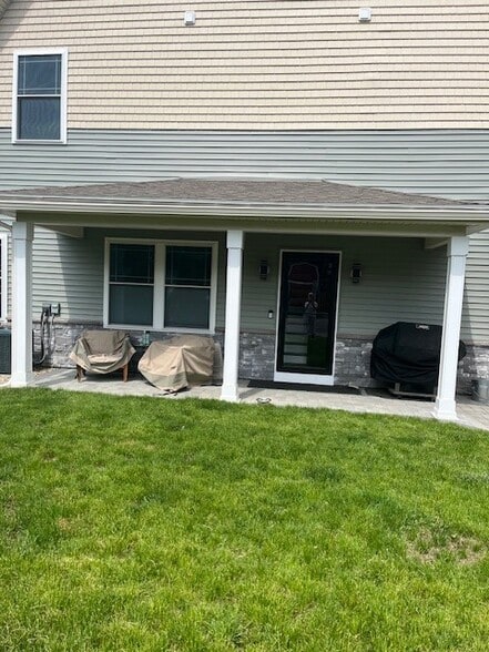 Front - 114 Saratoga Way